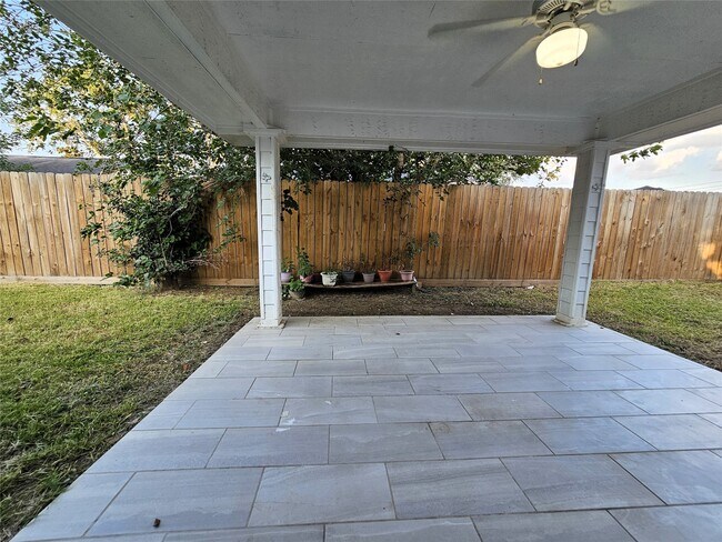 Building Photo - 1310 Goswell Ln