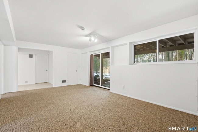 Building Photo - 4 Split Timber Pl