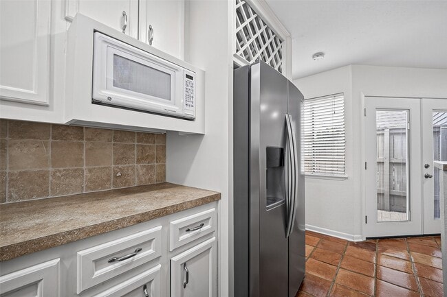 Building Photo - 1344 Chardonnay Dr
