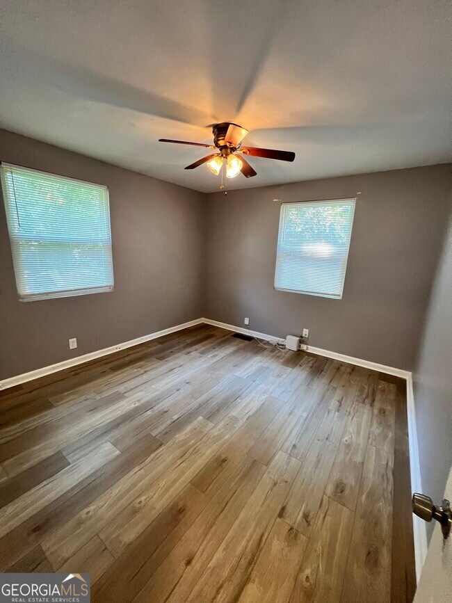 Building Photo - 2032 Dellwood Pl