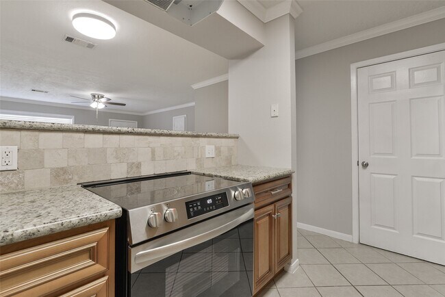 Building Photo - 3 Magnolia Ln