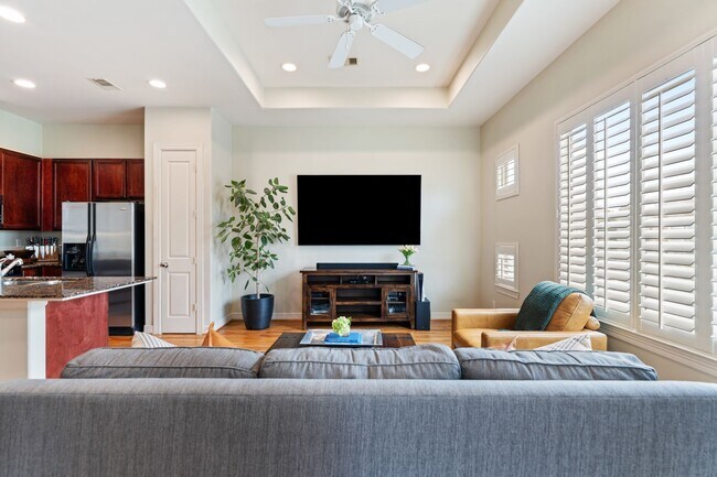 Primary Photo - 3908 Center St