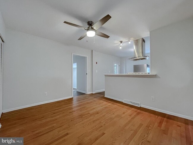 Building Photo - 18937 McKays Cove Ln