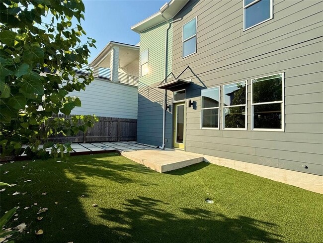 Building Photo - 6325 Florencia Ln