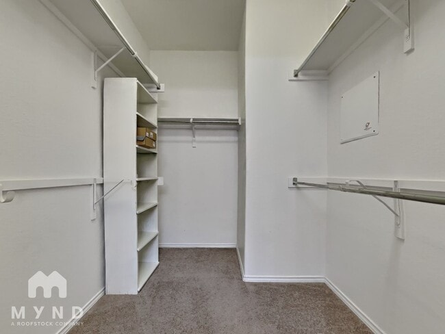 Building Photo - 115 Ranier Ln