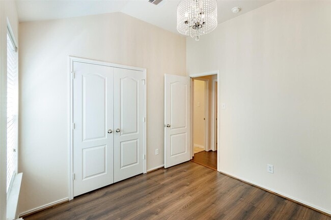 Building Photo - 24807 Lazy Tee Ln