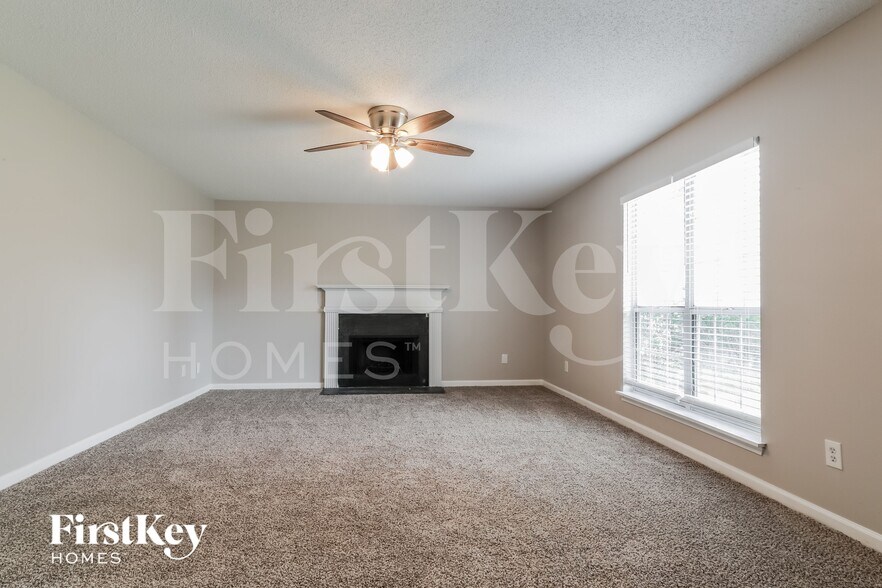 Building Photo - 3217 Ivy Lake Ct