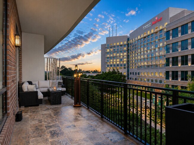 Building Photo - 1 Waterway Ct