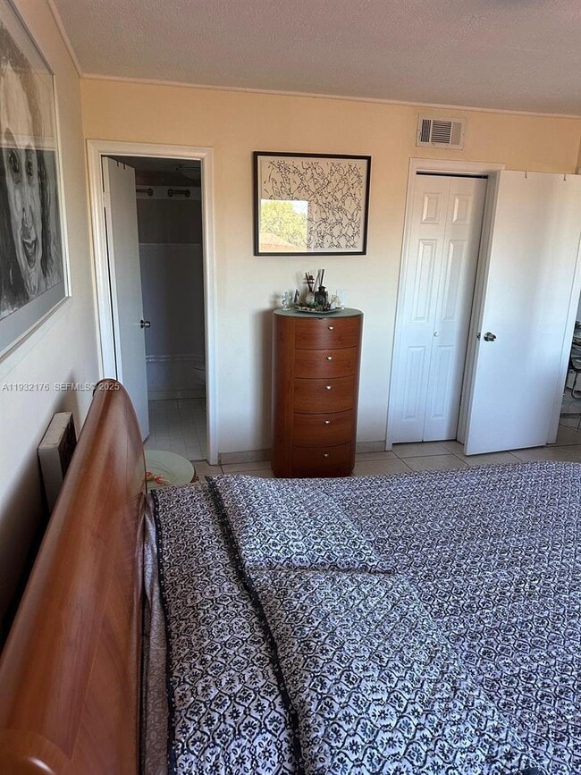 Building Photo - 6091 W 22nd Ct