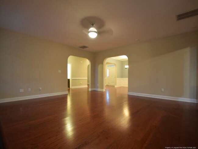 Building Photo - 929 Pecan Grove Loop