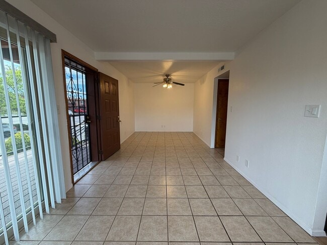 Building Photo - 1307 Rufina Ln
