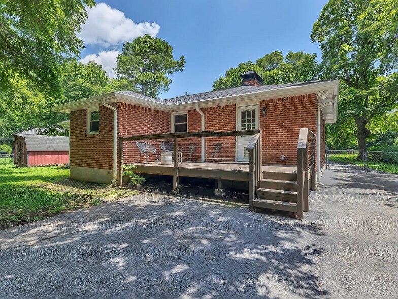 Building Photo - 457 Ewing Ln