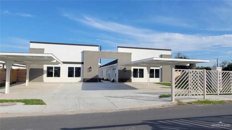 Primary Photo - 3529 S Dominique, 2