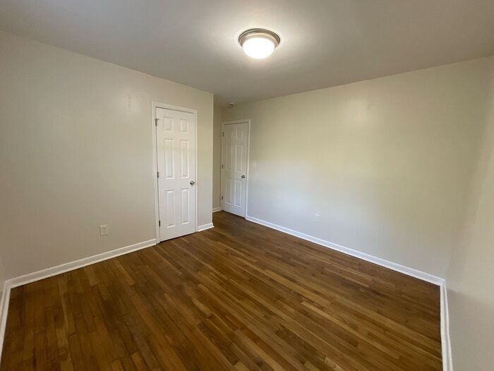 Building Photo - 728 Gary Rd NW