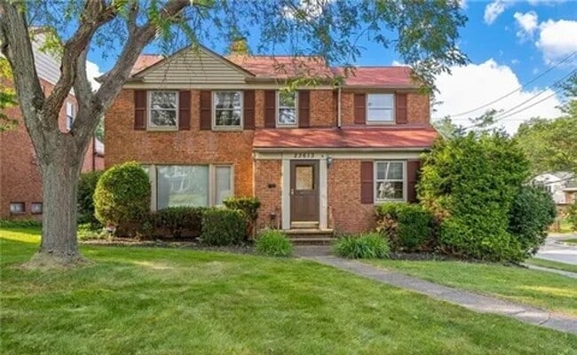 Primary Photo - 23613 E Baintree Rd