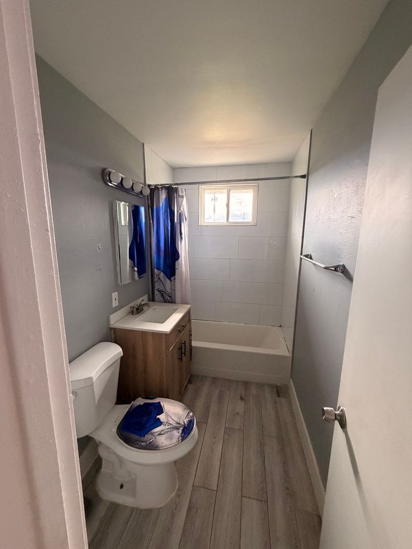 Building Photo - 1298 W Capitol Ave