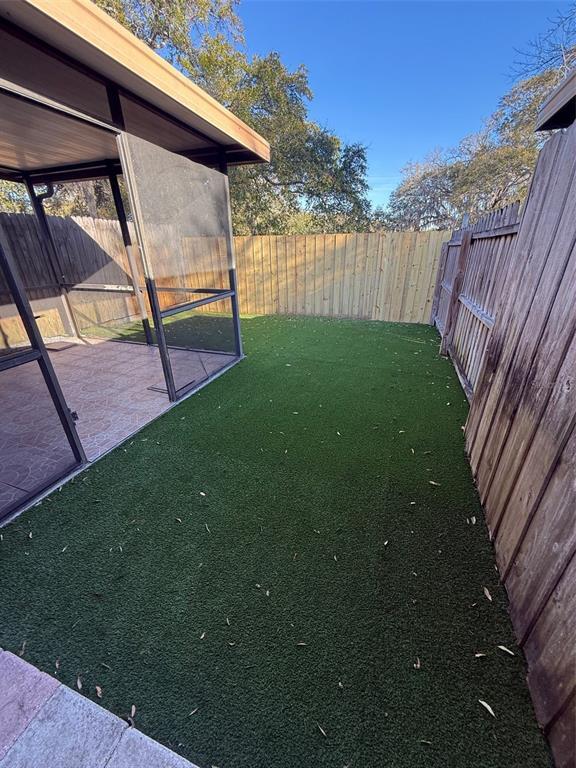 Building Photo - 1009 Westside Dr