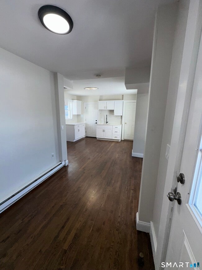 Building Photo - 34 Bulkeley Pl