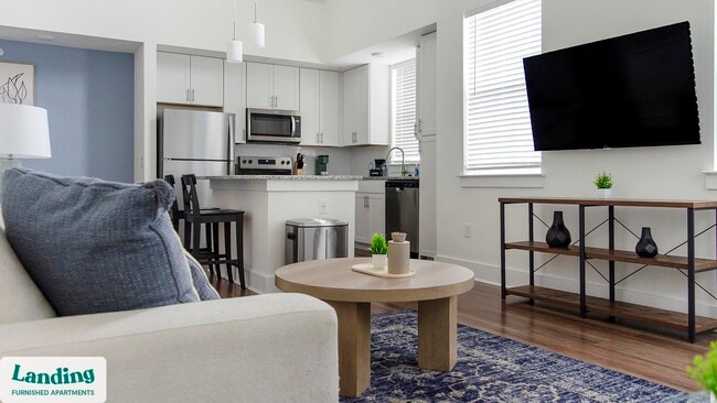 Building Photo - 901 Kelly Green Ln