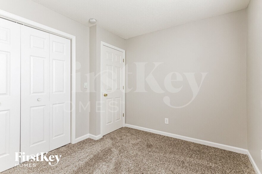 Building Photo - 8114 Grove Berry Dr