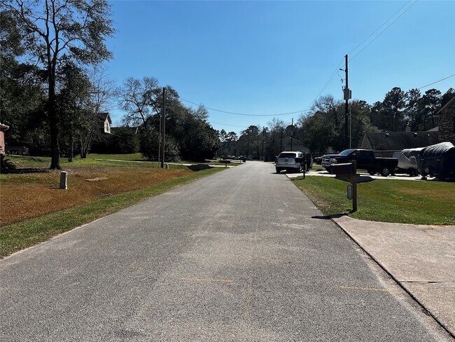 Building Photo - 10621 Sunflower Dr