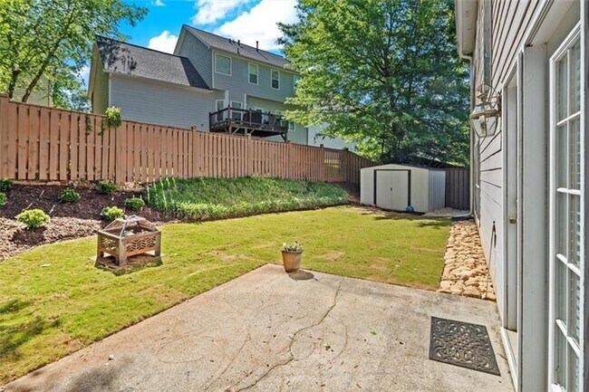 Building Photo - 4220 Hunters Green Way NE