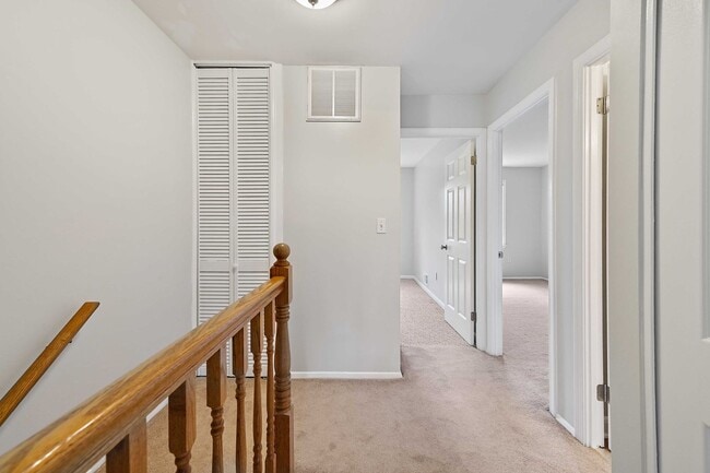 Building Photo - Ready Now! 3 bedroom Townhouse in Annapolis!