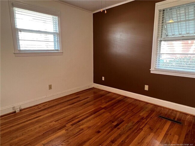 Building Photo - 209 Owen Dr