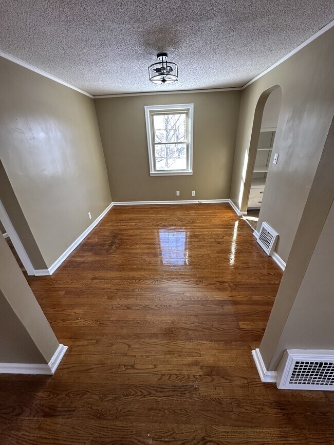 Building Photo - 2500 N 49th St