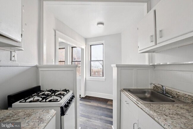 Building Photo - 7250 Chestnut St