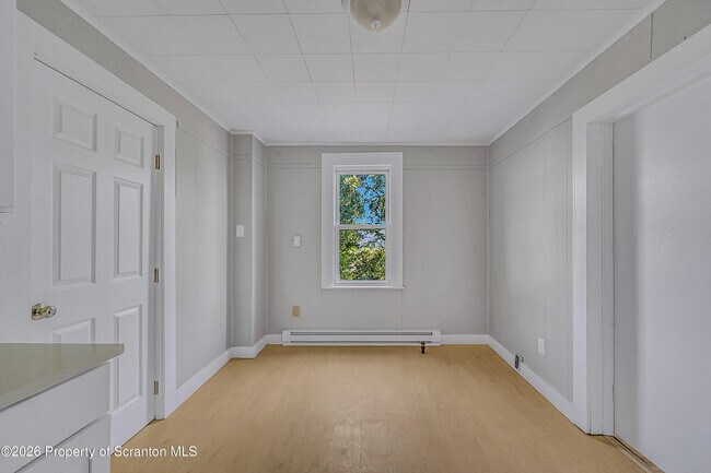 Building Photo - 958 Ridge Ave