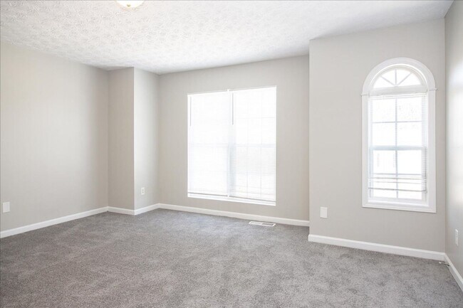 Building Photo - Newly Renovated 3/2 Townhome in Quiet Decatur Neighborhood!