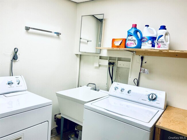 Building Photo - 4 Avenue B