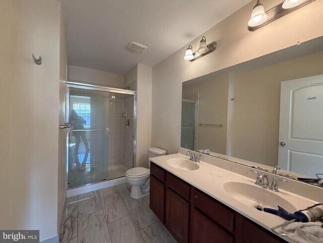 Building Photo - 122 Ridgemont Dr