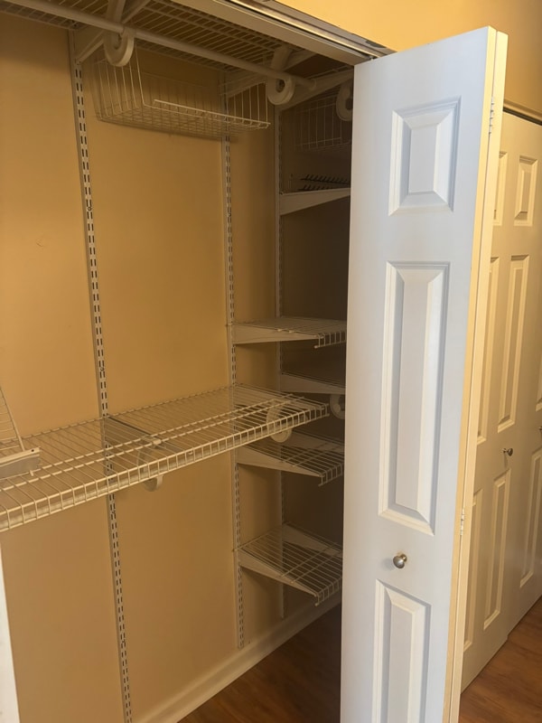 Building Photo - 6048 Chasewood Pkwy