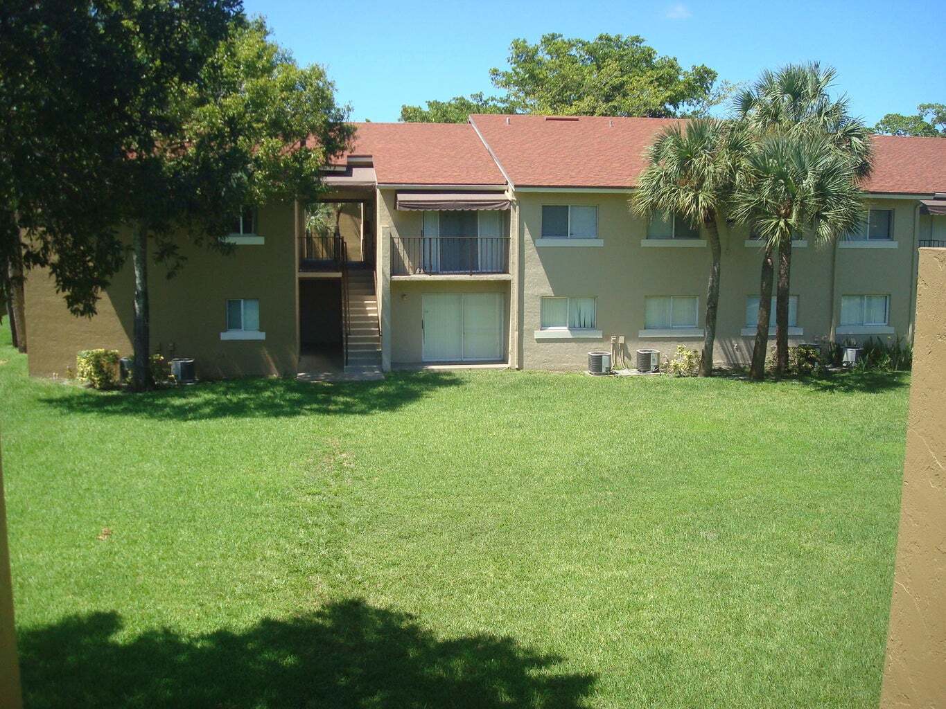 Building Photo - 1141 Lake Victoria Dr