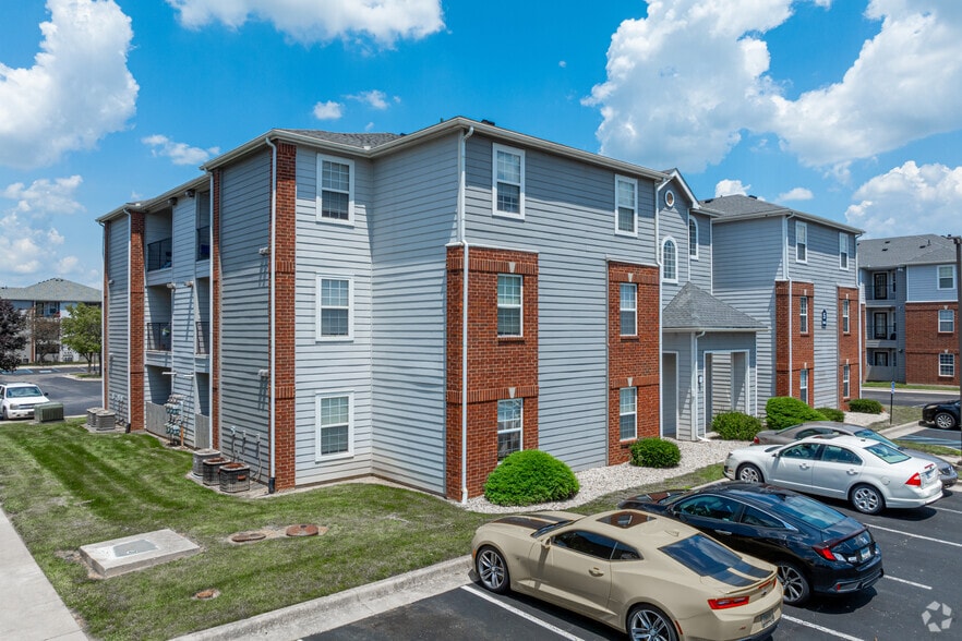 Primary Photo - University Village