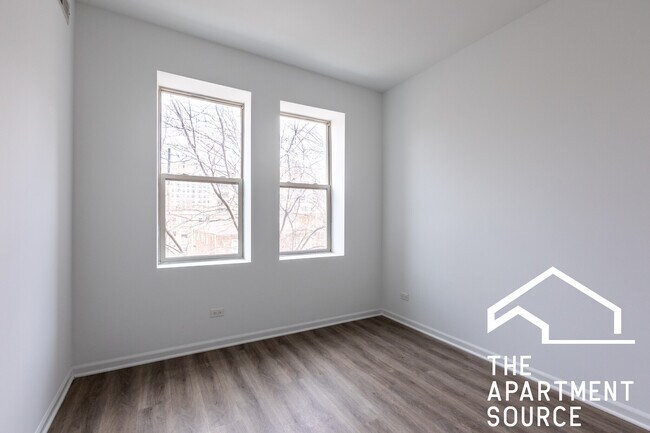 Building Photo - 5054 N Winthrop Ave