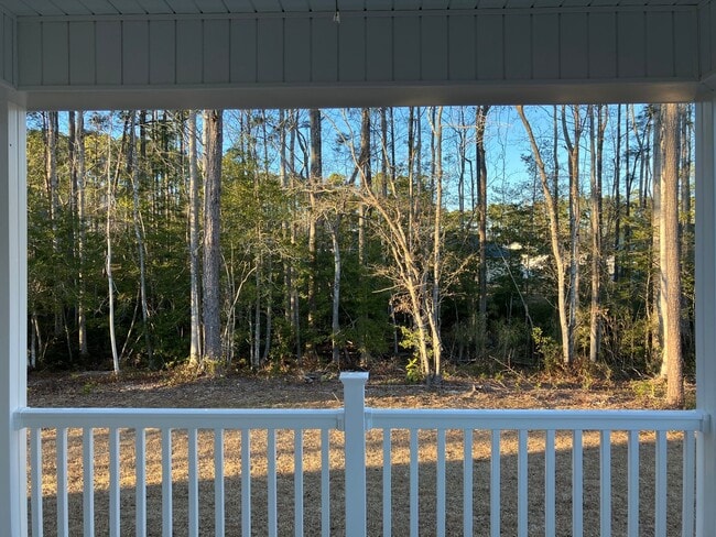 Building Photo - 3 Bedroom 2 Bathroom house located in Mill Creek Cove