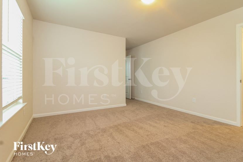 Building Photo - 9 Wild Lily Dr