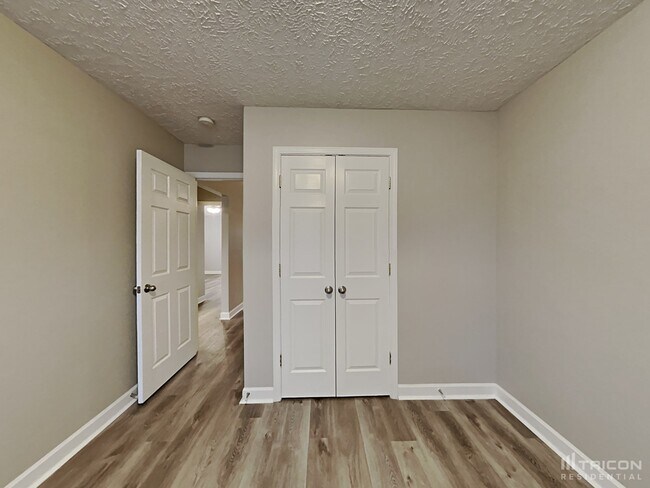 Building Photo - 141 Willowleaf Ln