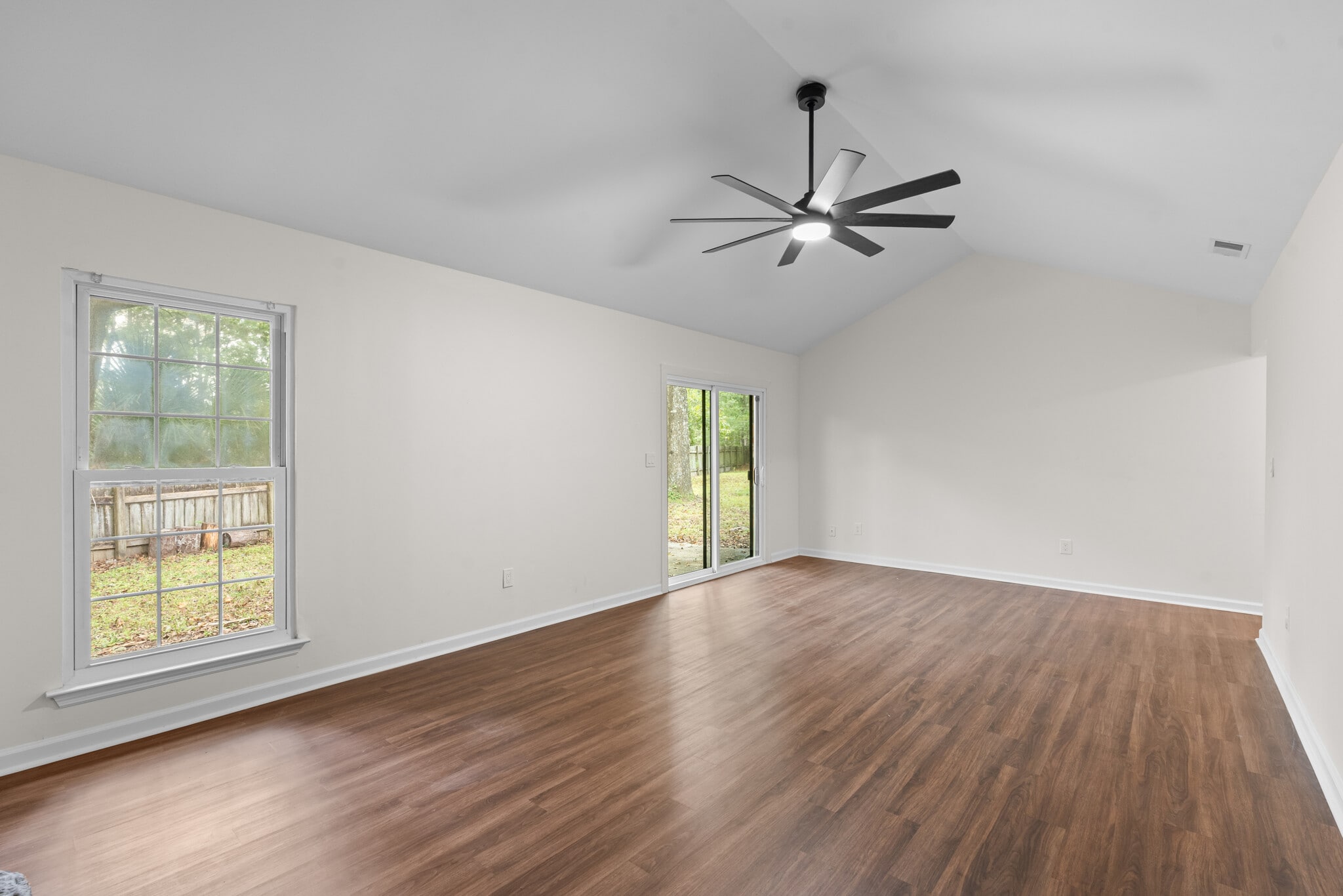 Building Photo - 16 Bitterroot Ln