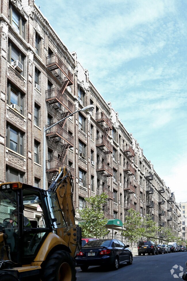 Building Photo - 655 W 160th St