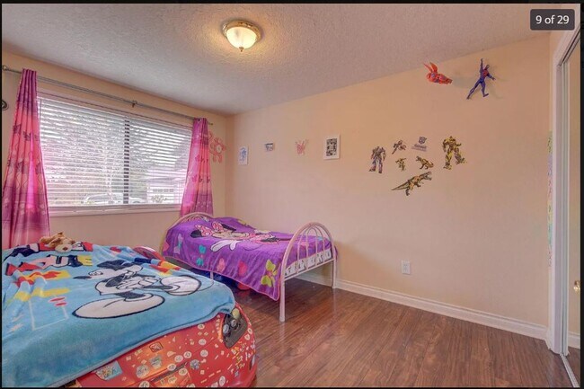 Building Photo - Charming 3-Bedroom Home with Vaulted Ceili...