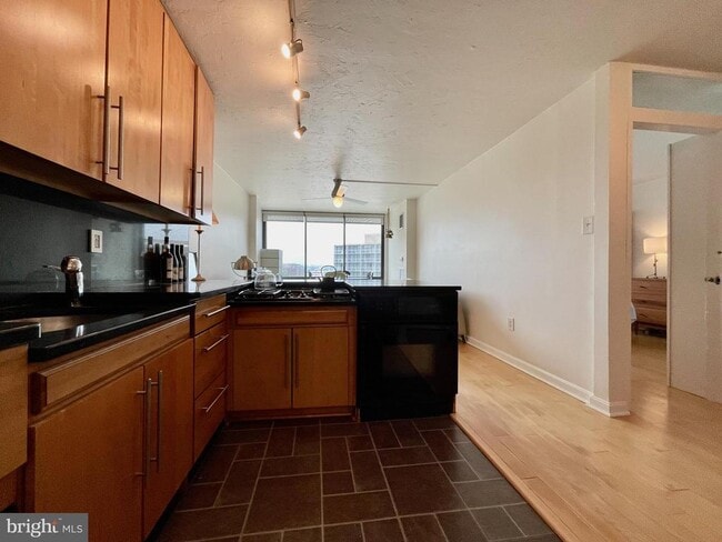 Building Photo - 1301 20th St NW