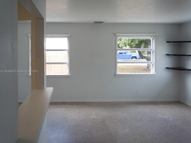 Building Photo - 2124 Taylor St