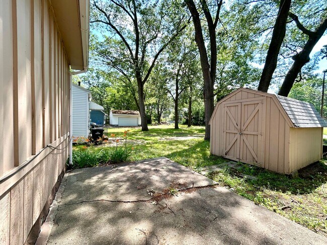 Building Photo - Two Bedroom Home in Muskegon