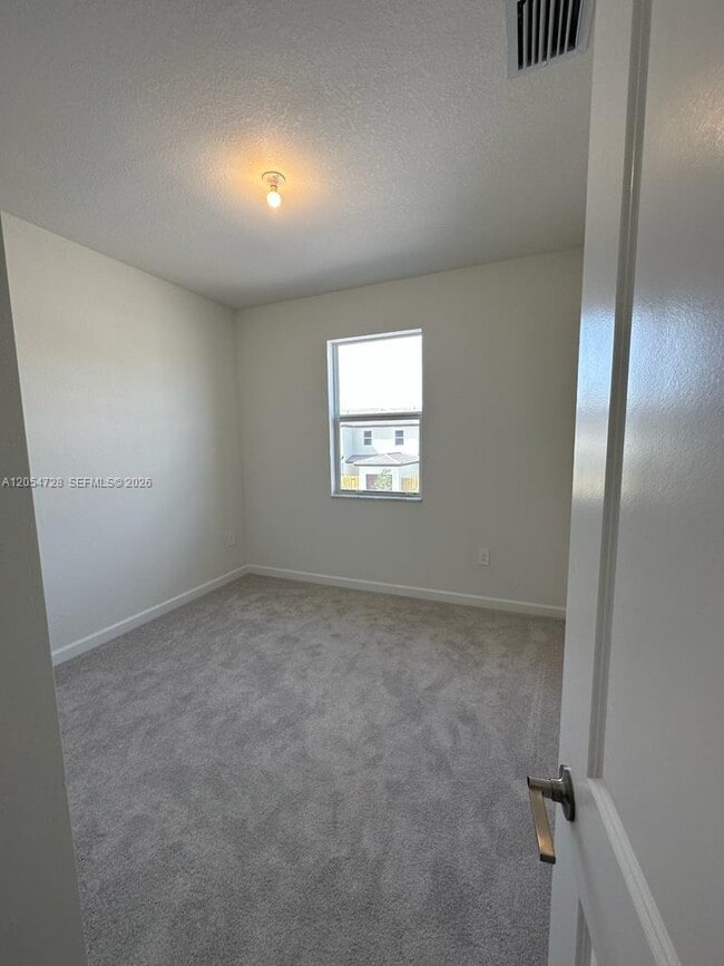 Building Photo - 26460 SW 148th Ct