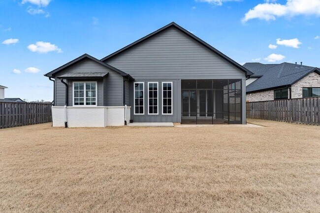 Building Photo - 3505 SW Radiance Ave