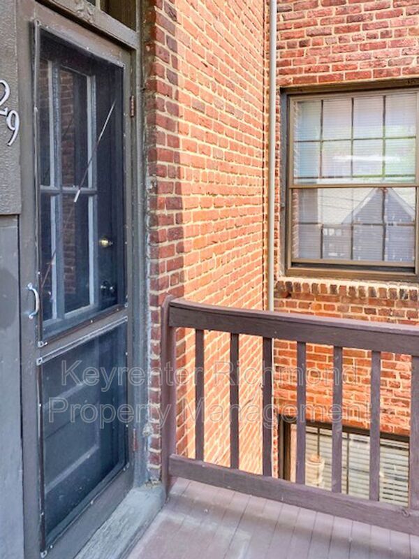 Building Photo - 210 N Stafford Ave